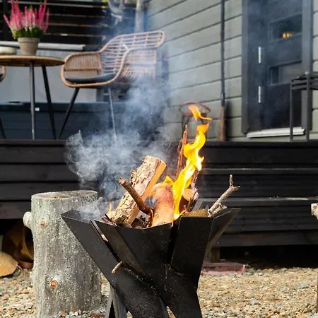 Levi Secret Igloo Ruska בקתה