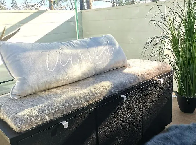 Levi Secret Igloo Ruska Lomamökit